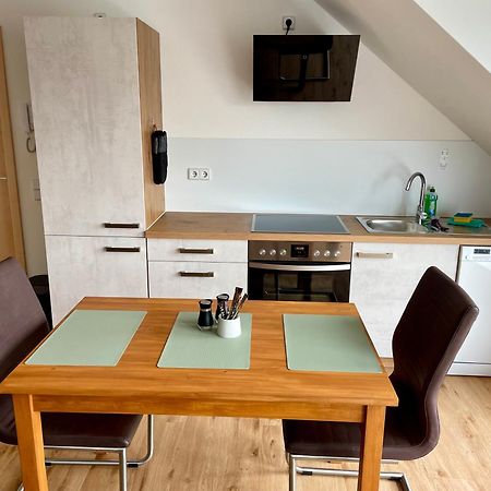 Stadtoase Geraeumige Gaestewohnungen Mit Balkon, Komfort, Modernitaet Und Ruhe, Fuer Monteure Geeignet, Free Wifi Франкенберг Экстерьер фото