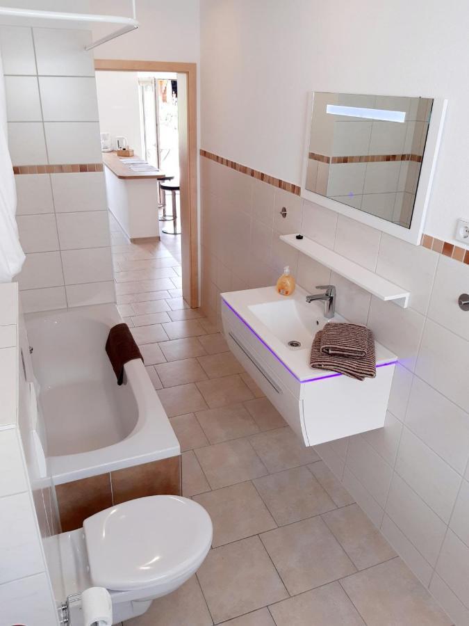 Stadtoase Geraeumige Gaestewohnungen Mit Balkon, Komfort, Modernitaet Und Ruhe, Fuer Monteure Geeignet, Free Wifi Франкенберг Экстерьер фото