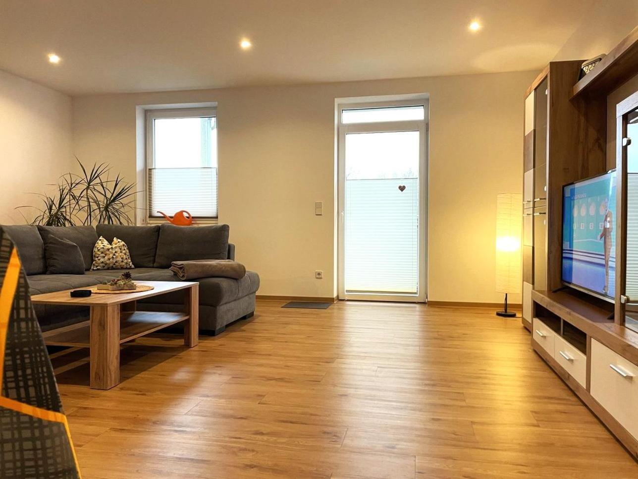 Stadtoase Geraeumige Gaestewohnungen Mit Balkon, Komfort, Modernitaet Und Ruhe, Fuer Monteure Geeignet, Free Wifi Франкенберг Экстерьер фото